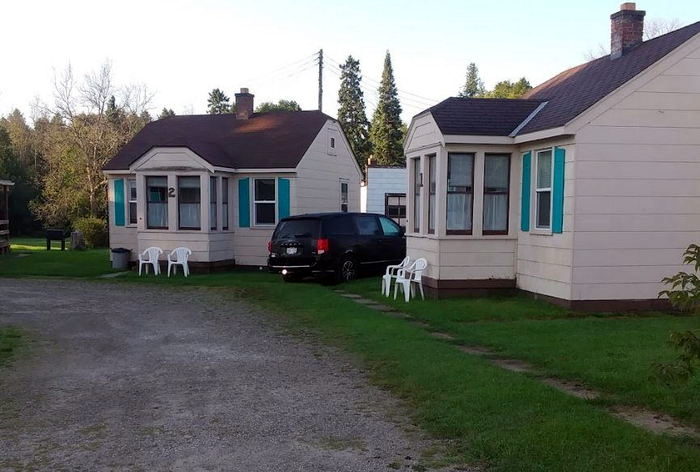 Sall-Mar Resort (Sal-Mar Court) - Web Listing (newer photo)